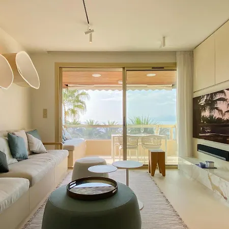 Blvd De La Croisette 82a, Cannes, La Réale