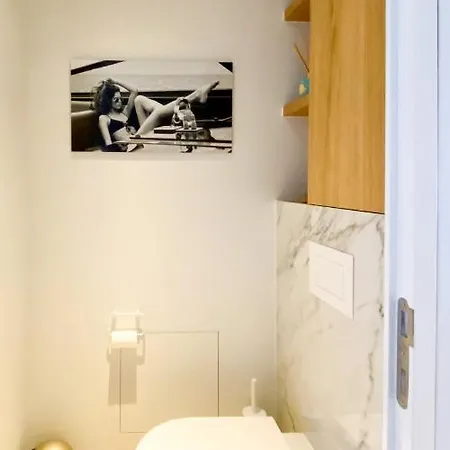 Blvd De La Croisette 82a, Cannes, La Reale Apartment *