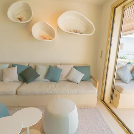 Blvd De La Croisette 82a, Cannes, La Reale
