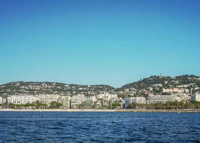 Blvd De La Croisette 82a, Cannes, La Reale شقة