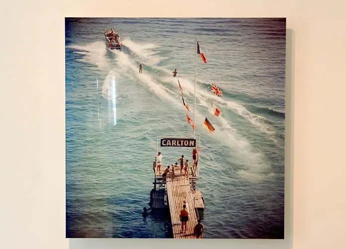 Blvd De La Croisette 82a, Cannes, La Reale *
