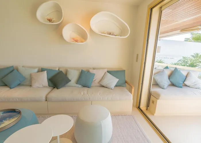 Blvd De La Croisette 82a, Cannes, La Reale